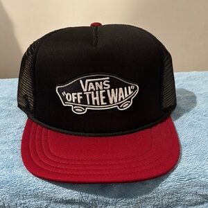 NWOT Vans mesh trucker cap